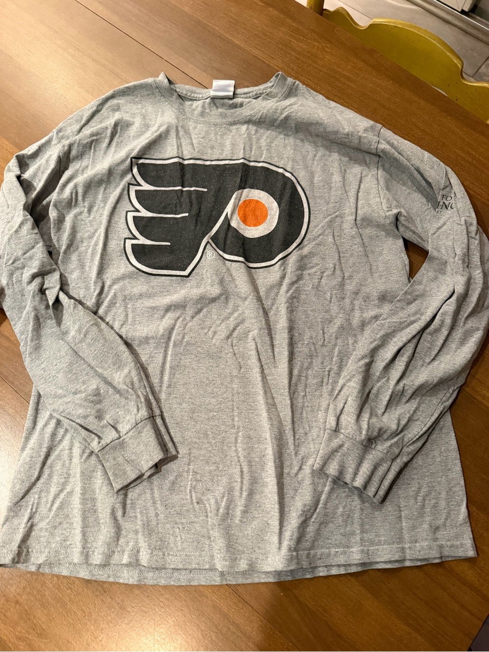 Philadelphia Flyers Long Sleeve Athletic Shirt - Large